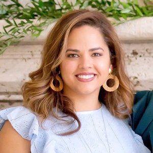 Meet your Posher, Vanessa